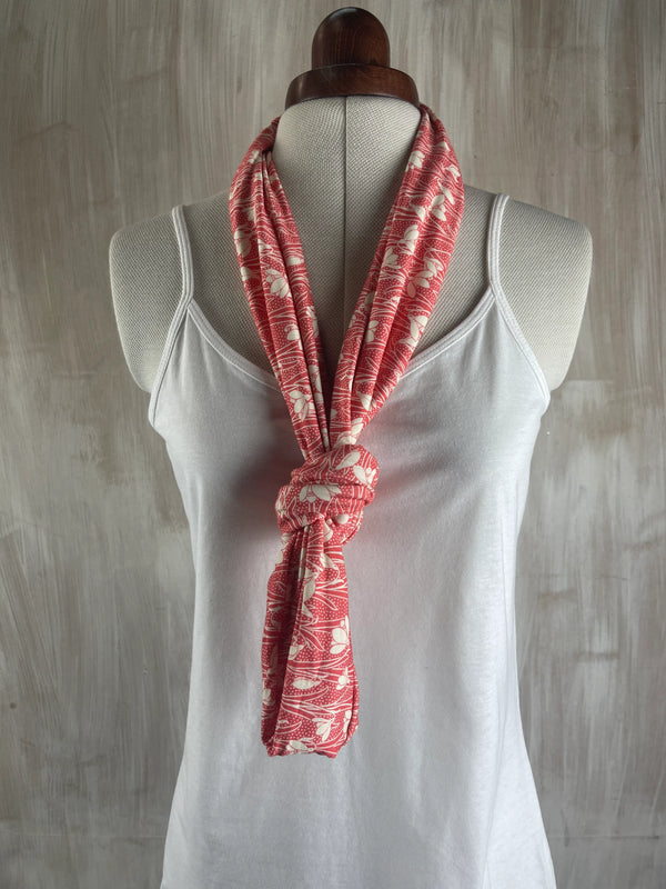 Liberty of London infinity Loop Jersey Scarf in Helsketh in Red