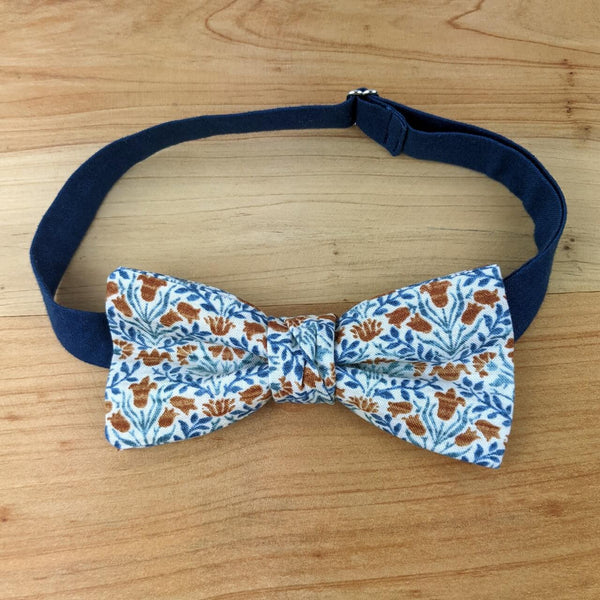 Handmade Men's Bow Tie in William Morris Print